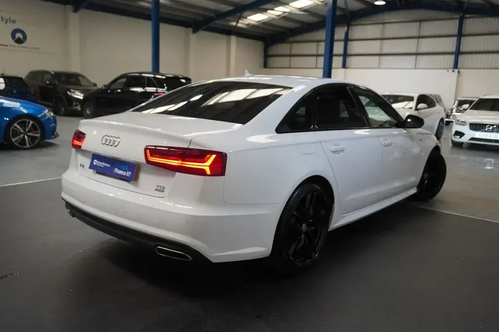 Used Audi A6 Black Edition 190 HP (139 kW) 2018 White Sedan