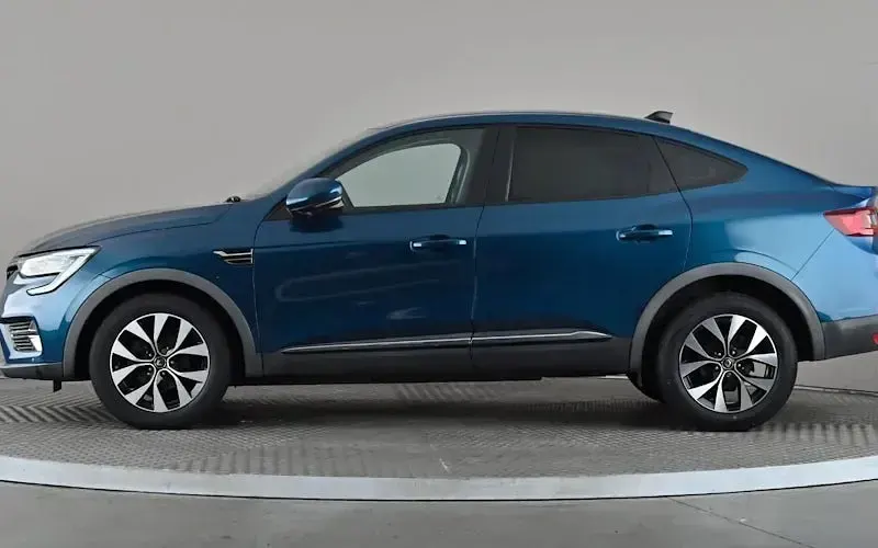 Used Renault Arkana Iconic 140 HP (102 kW) 2021 Blue SUV