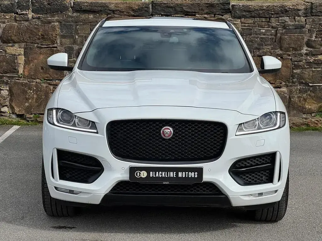 Used Jaguar F-Pace R-Sport 240 HP (176 kW) 2018 White SUV