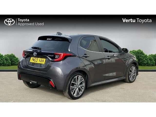 Used Toyota Yaris Hybrid 116 HP (85 kW) 2022 Grey Hatchback
