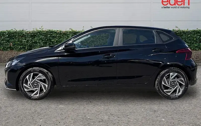 New Hyundai i20 90 HP (66 kW) 2026 Black Hatchback