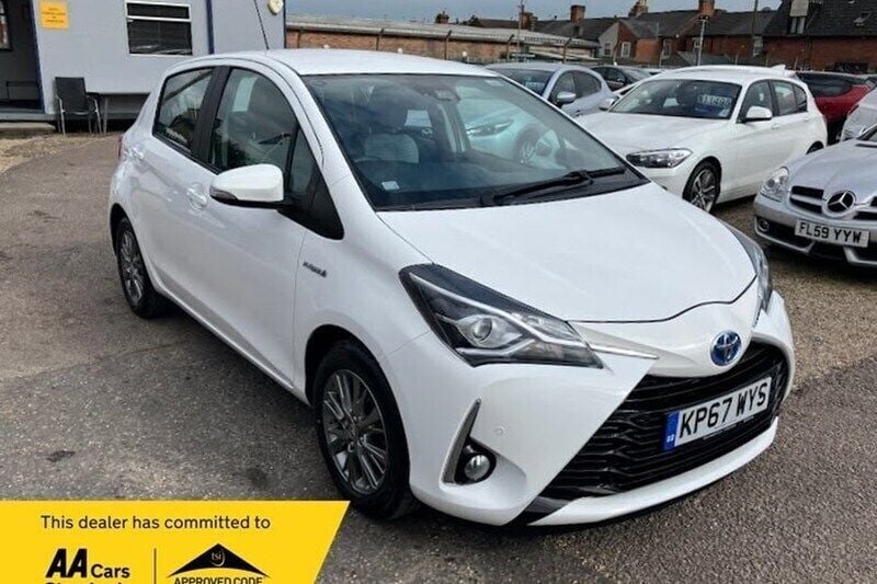 Used 2017 Toyota Yaris Hybrid | £11,995 (Fair price) - Image 1/1