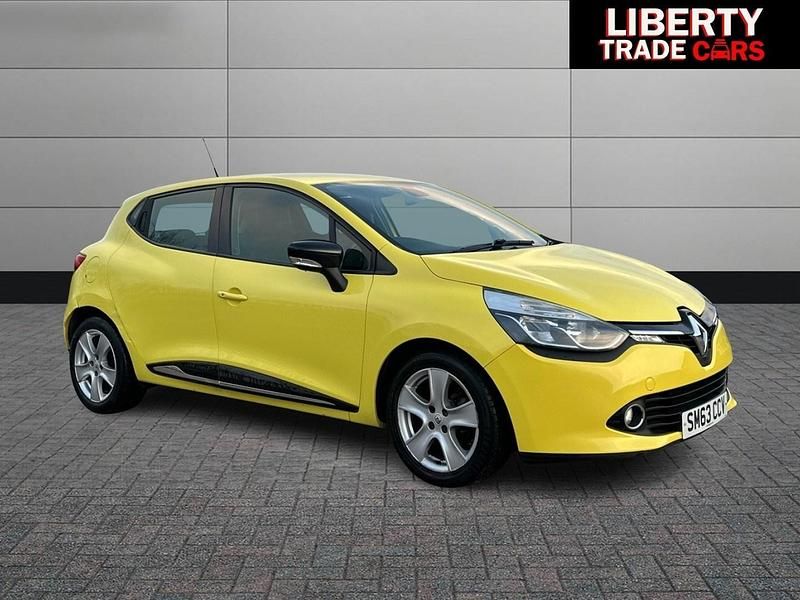 Yellow Used 2013 Renault Clio IV Dynamique Hatchback | £6,995 (A bit pricey) - Image 1/4