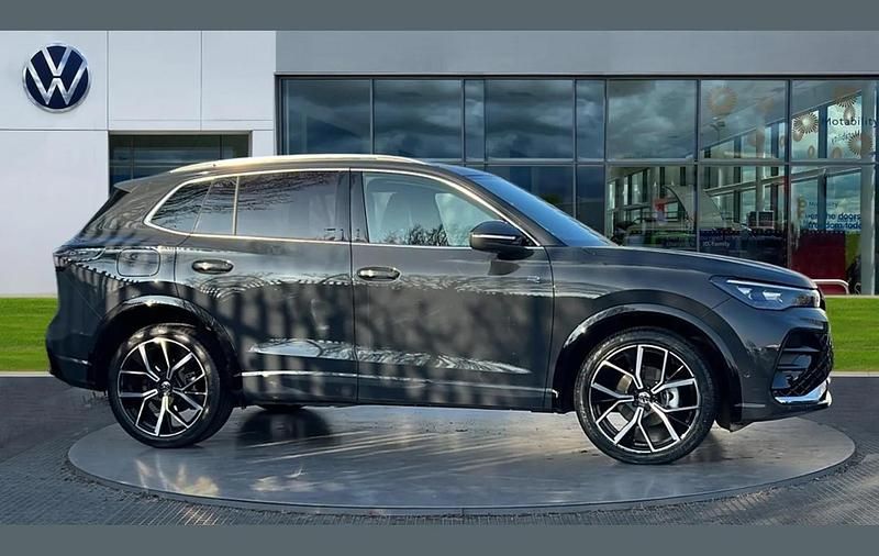 Used VW Tiguan R-line 147 HP (108 kW) 2025 Grey SUV