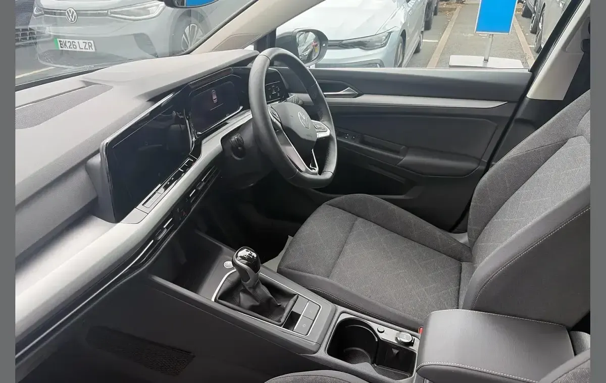 Used VW Golf VIII Life 128 HP (94 kW) 2024 Grey Hatchback