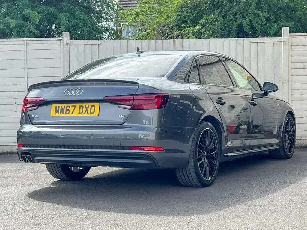 Used Audi A4 Black Edition 150 HP (110 kW) 2017 Grey Sedan
