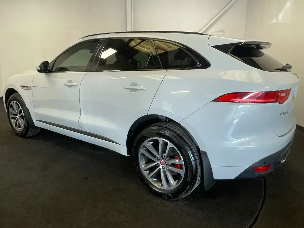 Used Jaguar F-Pace R-Sport 240 HP (176 kW) 2018 White SUV