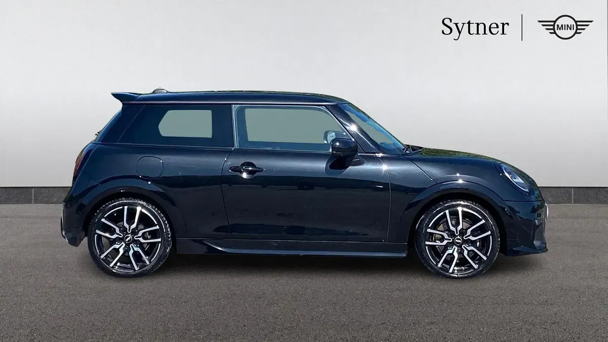 Used Mini Cooper S Hatch 201 HP (147 kW) 2025 Black Hatchback