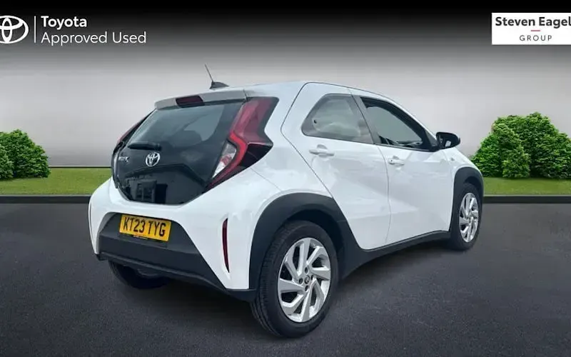 Used Toyota Aygo X PURE 72 HP (52 kW) 2025 SUV