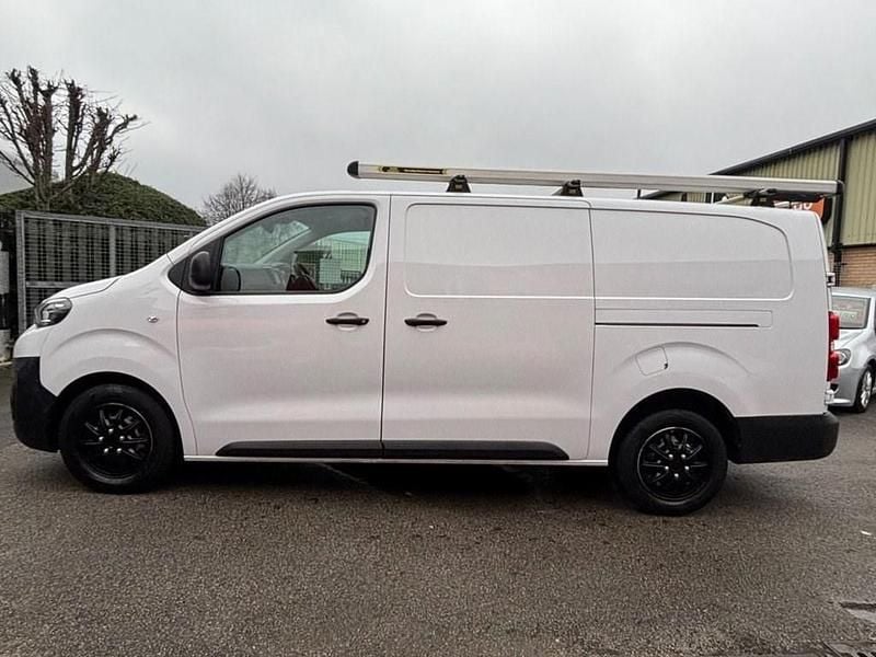Used Peugeot Expert Premium 100 HP (73 kW) 2022 White Van