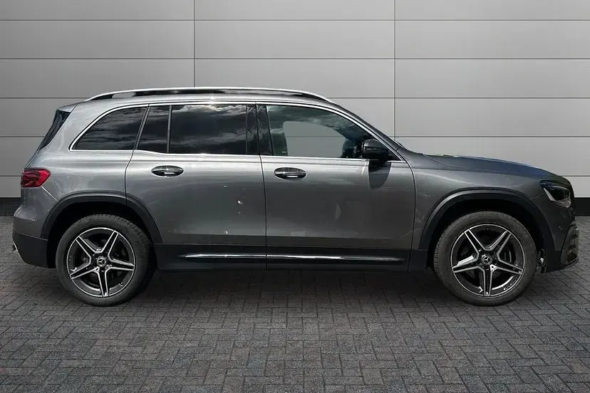 Used Mercedes GLB200 Executive 163 HP (119 kW) 2025 Mountain grey SUV