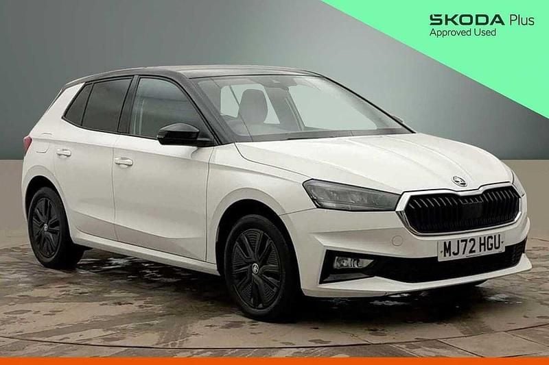 Used Skoda 110 R Colour Edition 81 HP (59 kW) 2022 Candy white black magic pearl effect Hatchback