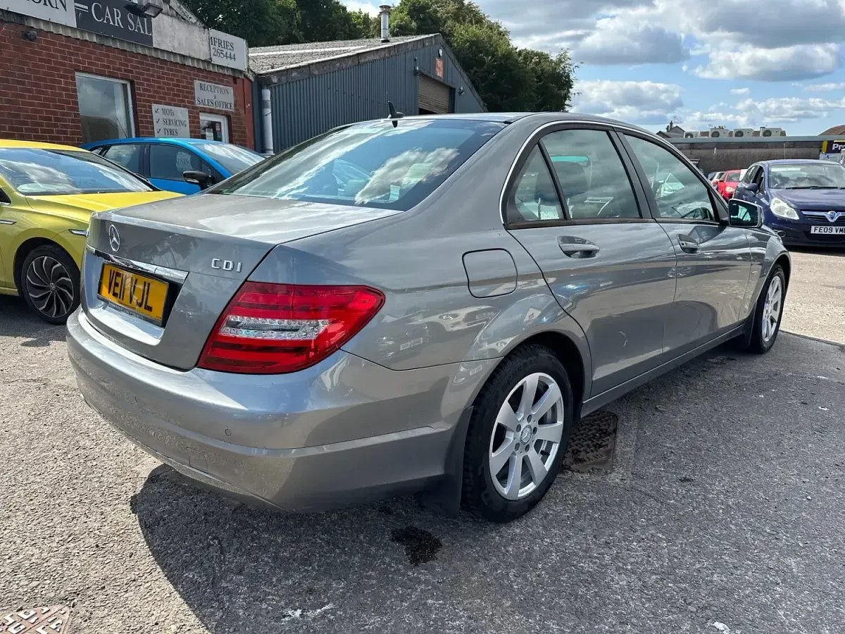 Used Mercedes C220 SE 2011 Silver Sedan