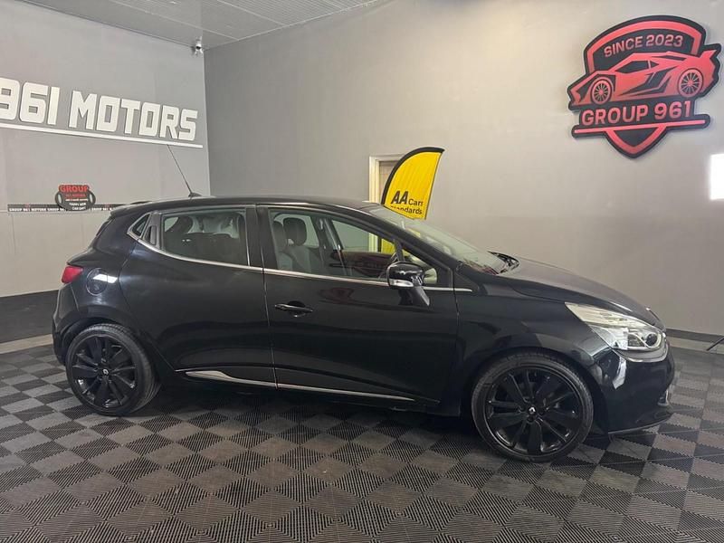 Used Renault Clio IV Dynamique 90 HP (66 kW) 2013 Black Hatchback