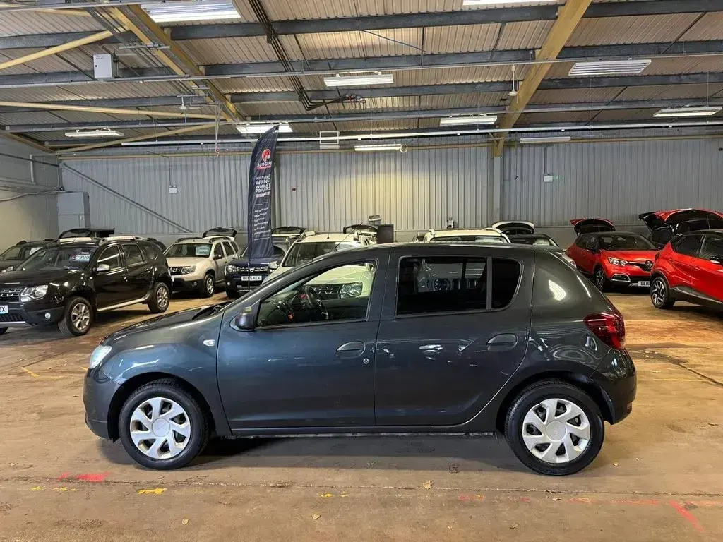 Used Dacia Sandero Ambiance 75 HP (55 kW) 2017 Grey Hatchback