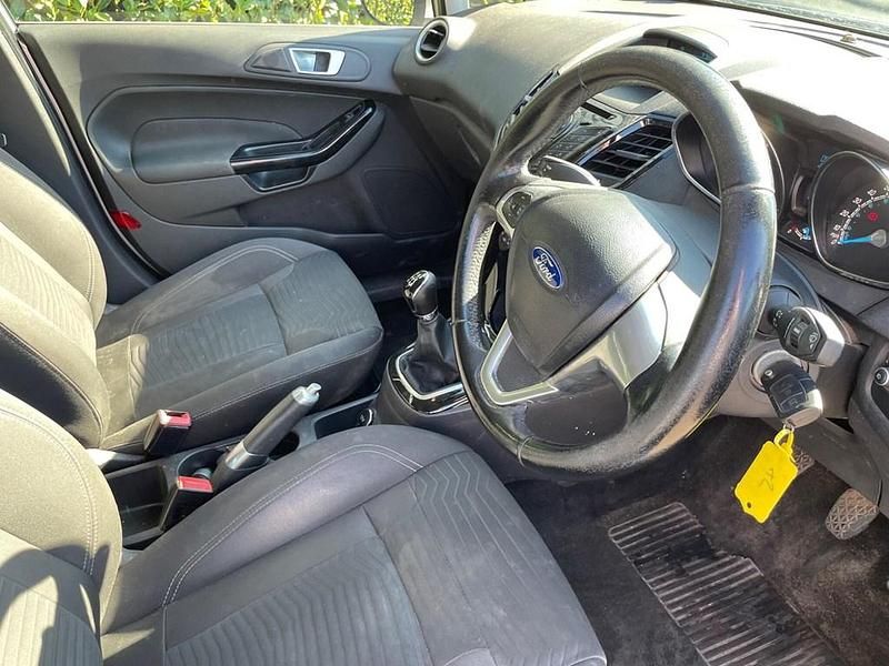 Used Ford Fiesta Zetec 2013 Silver Hatchback