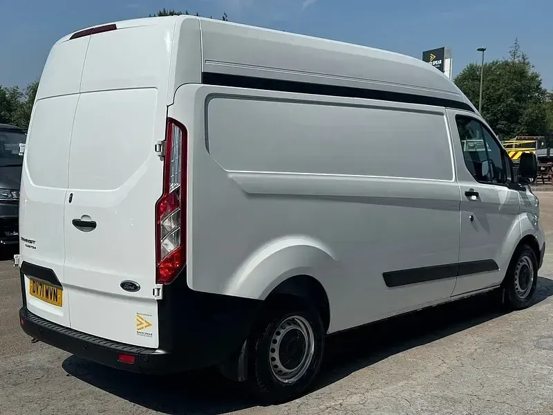 Used Ford Transit Custom 130 HP (95 kW) 2021 White Van