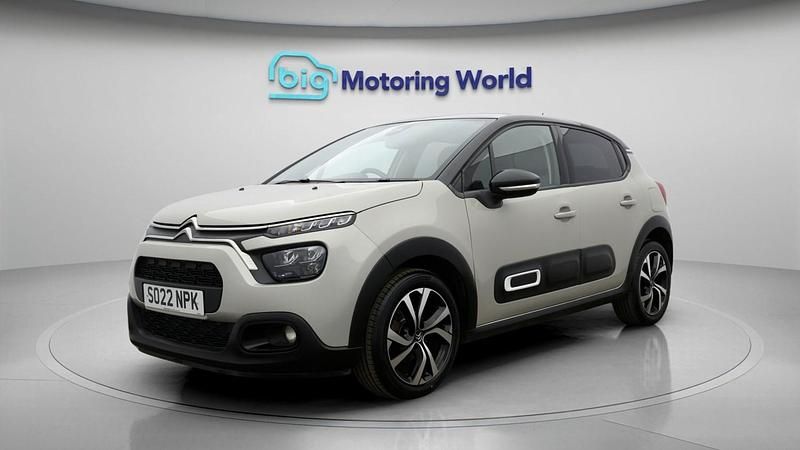 Used Citroën C3 Shine 102 HP (75 kW) 2022 Beige Hatchback
