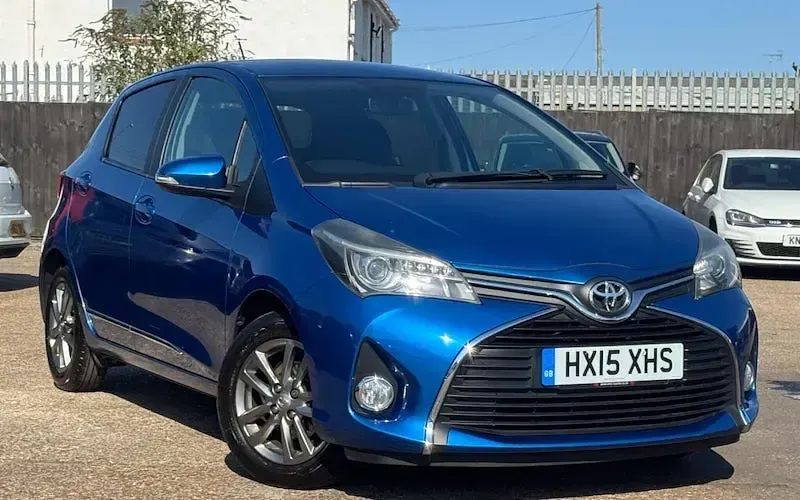 Used Toyota Yaris 99 HP (72 kW) 2015 Hatchback