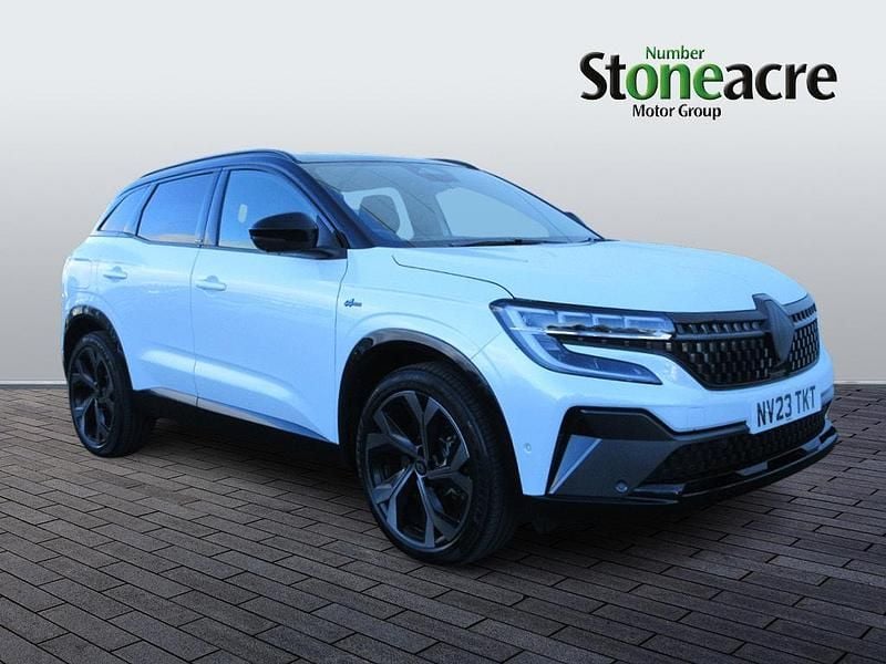 Used Renault Austral Iconic Esprit Alpine 200 HP (147 kW) 2023 Black  SUV