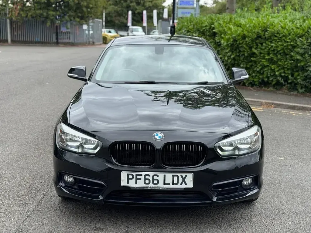 Used BMW 118 Sport Line 2016 Black Hatchback
