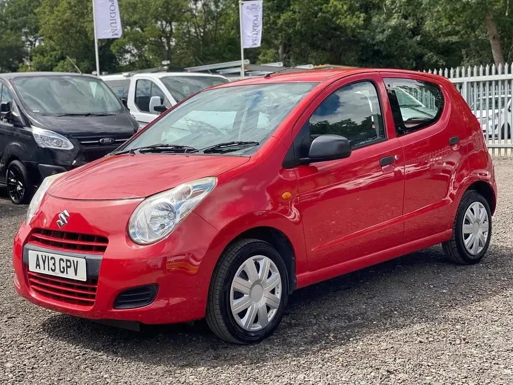 Used Suzuki Alto 68 HP (50 kW) 2013 Red Hatchback