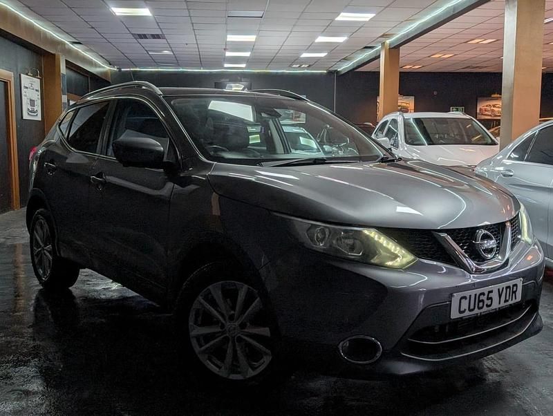 Used Nissan Qashqai Tekna 115 HP (84 kW) 2015 Grey SUV