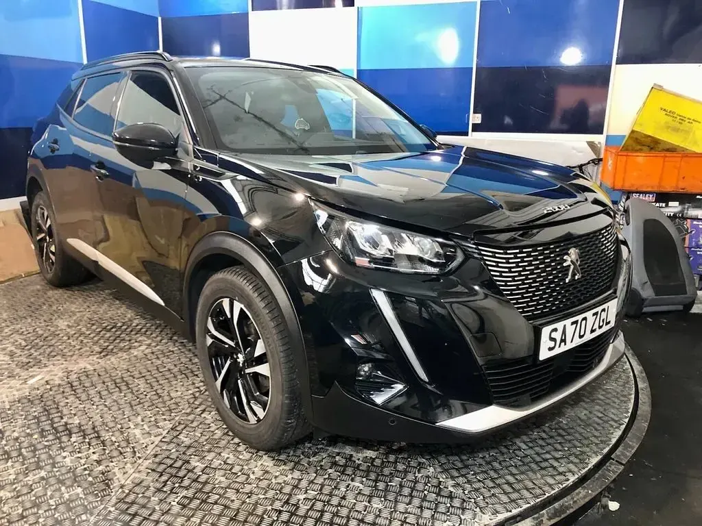 Used Peugeot 2008 Allure 100 HP (73 kW) 2020 Black SUV