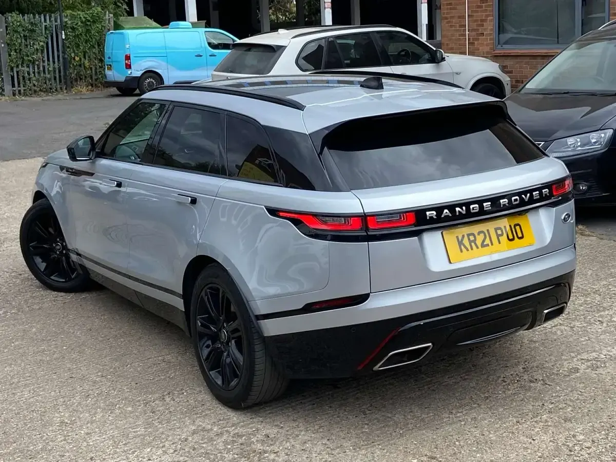 Used Land Rover Range Rover Velar SE Dynamic 300 HP (220 kW) 2021 Silver SUV
