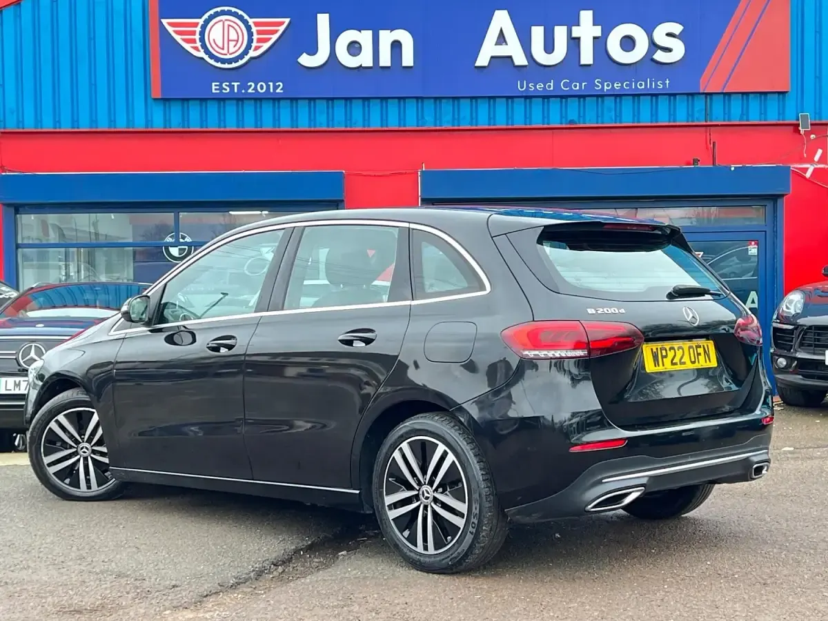 Used Mercedes B150 Exclusive 2022 Black MPV