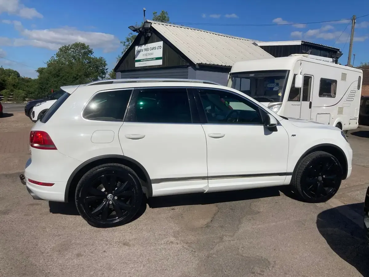 Used VW Touareg R-line 2013 White SUV