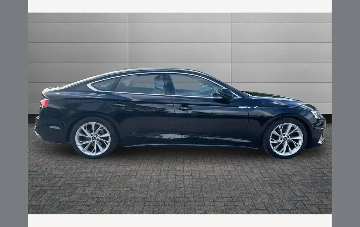 Usado Audi A5 Sport 150 CV (110 kW) 2024 Negro Utilitario