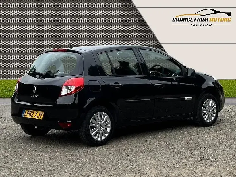 Used Renault Clio Expression+ 75 HP (55 kW) 2013 Black Hatchback