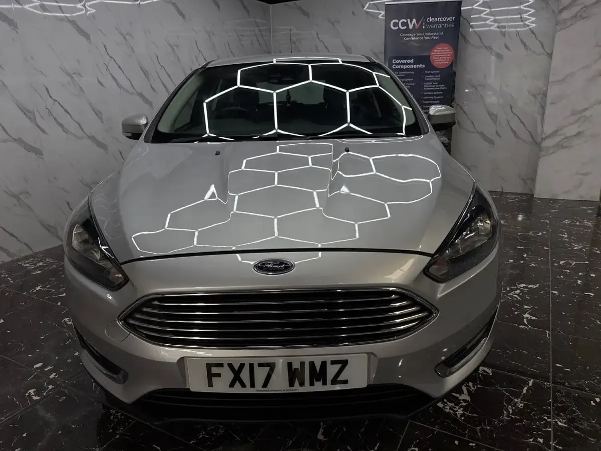Used Ford Focus Titanium 150 HP (110 kW) 2017 Silver Hatchback
