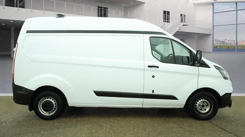 Used Ford Transit Custom 105 HP (77 kW) 2020 White Van