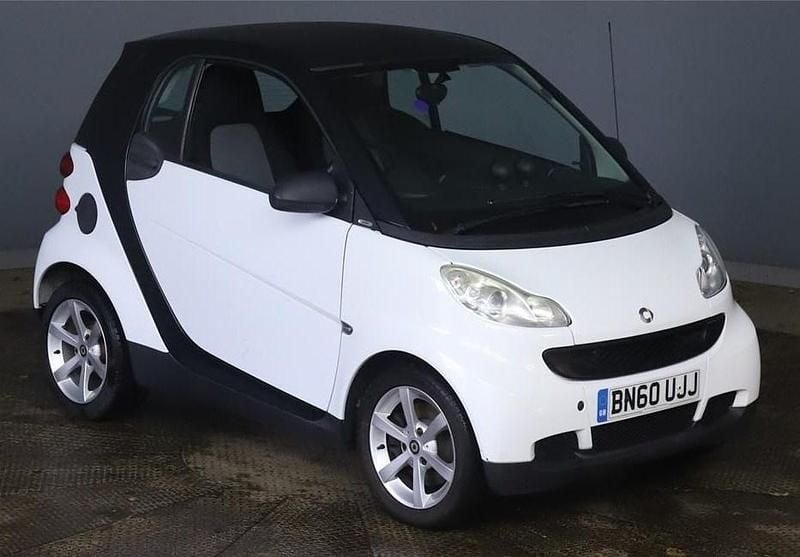 White Used 2010 Smart ForTwo Coupé Pulse Coupe | £3,290 (Fair price) - Image 1/4