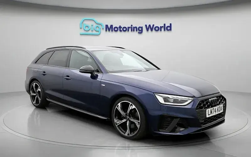 Used Audi A4 Black Edition 150 HP (110 kW) 2024 Blue Estate