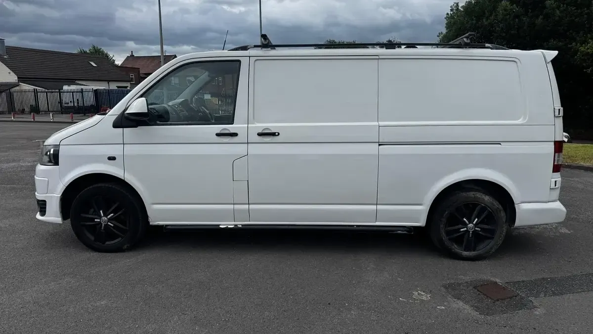 Used VW T5 102 HP (75 kW) 2012 White Van