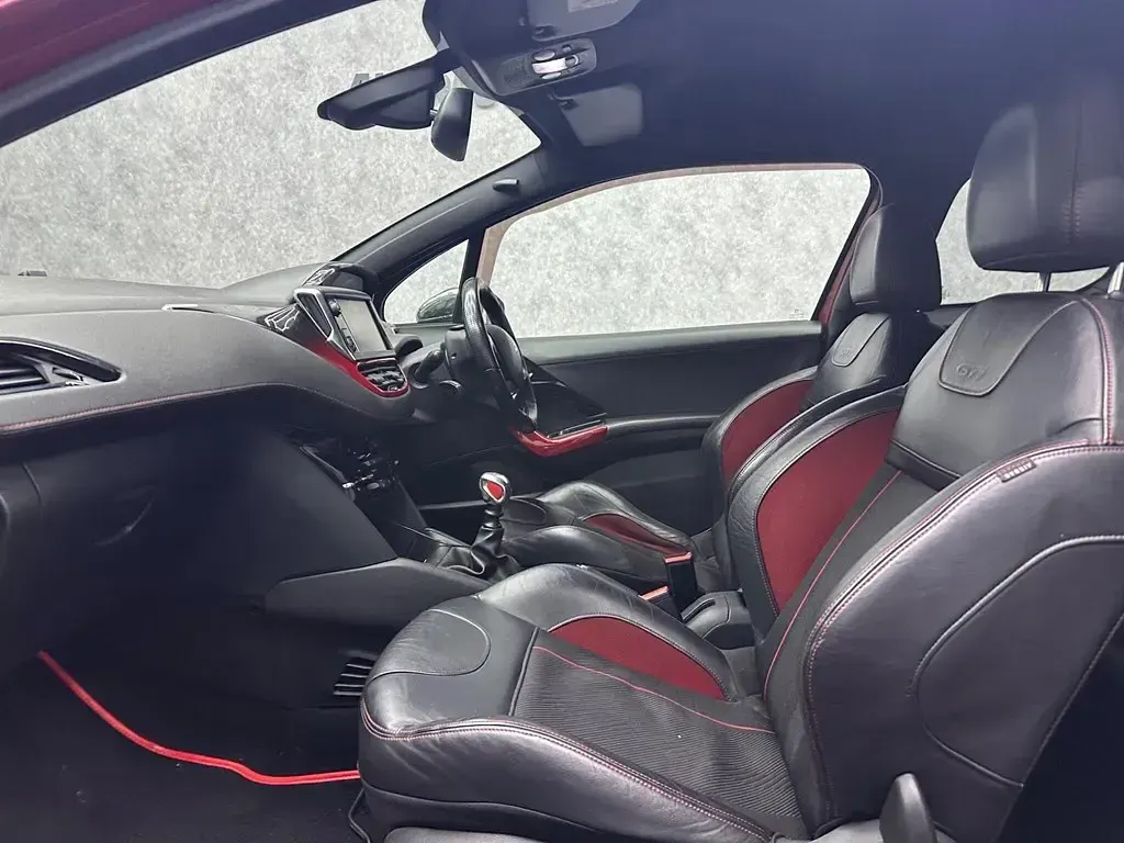 Usado Peugeot 208 GTi 2013 Vermelho Citadino