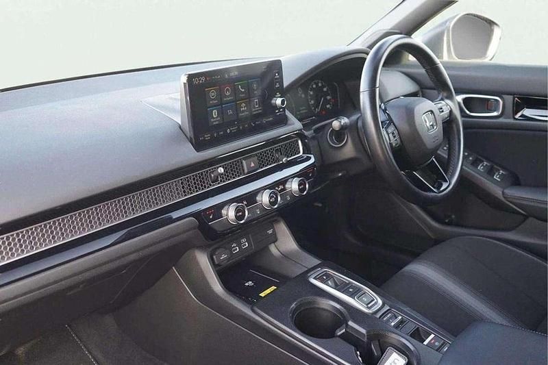 Used Honda Civic Sport 181 HP (133 kW) 2023 White Hatchback