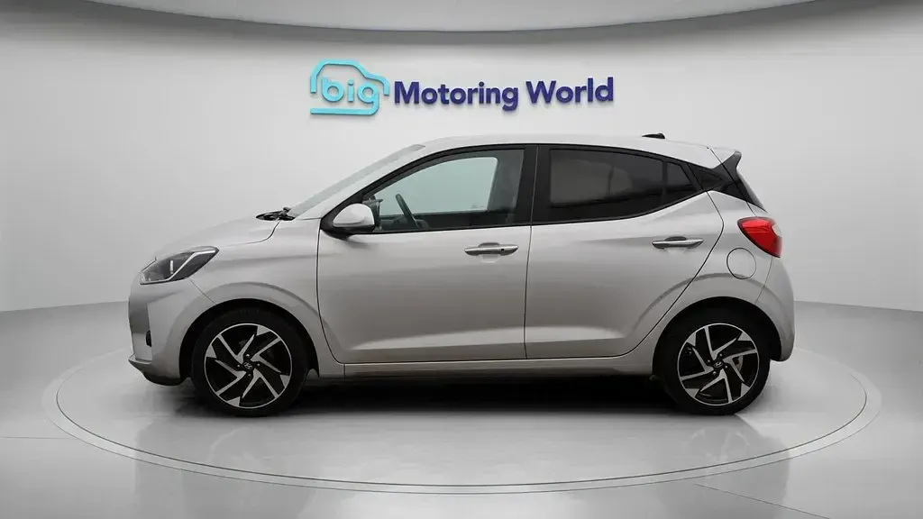 Used Hyundai i10 Premium 84 HP (61 kW) 2023 Grey Hatchback