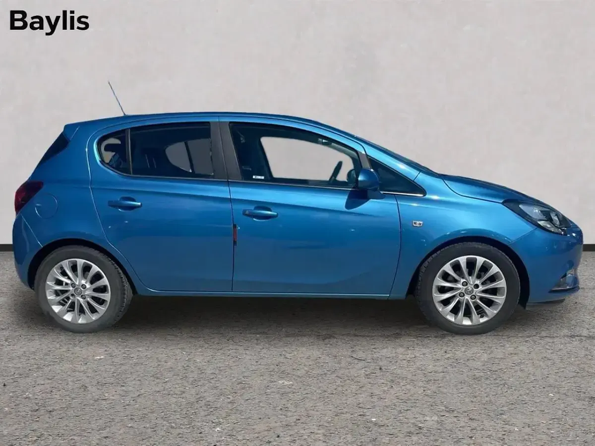 Used Vauxhall Corsa 89 HP (65 kW) 2018 Blue Hatchback
