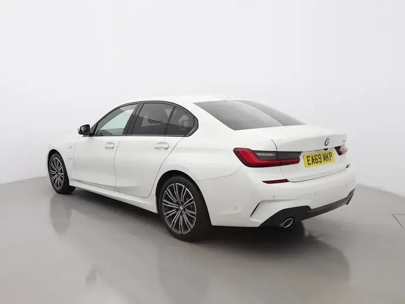 Used BMW 330e M Sport 288 HP (211 kW) 2019 White Sedan