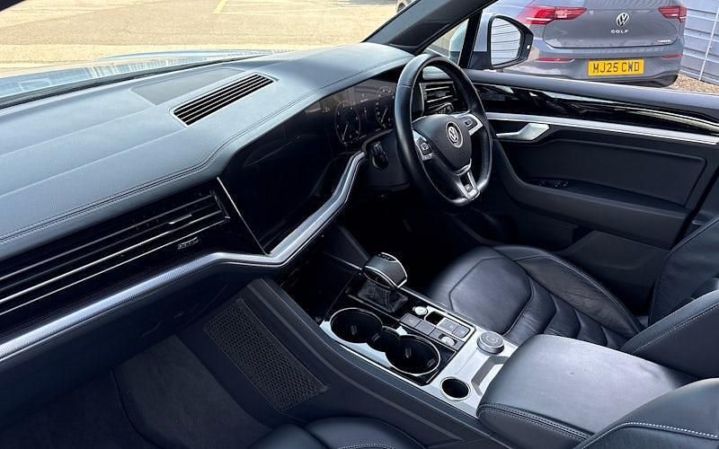 Used VW Touareg R-line 286 HP (210 kW) 2023 SUV