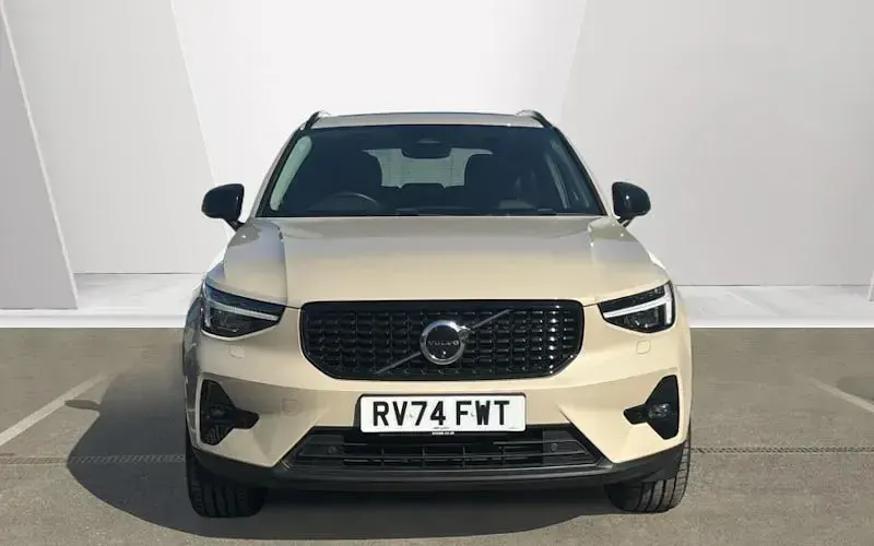 Used Volvo XC40 Ultra 197 HP (144 kW) 2026 SUV
