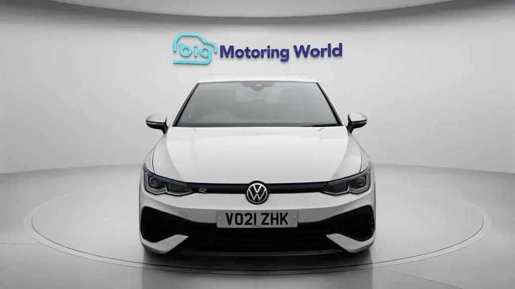 Used VW Golf VII R 320 HP (235 kW) 2021 White Hatchback