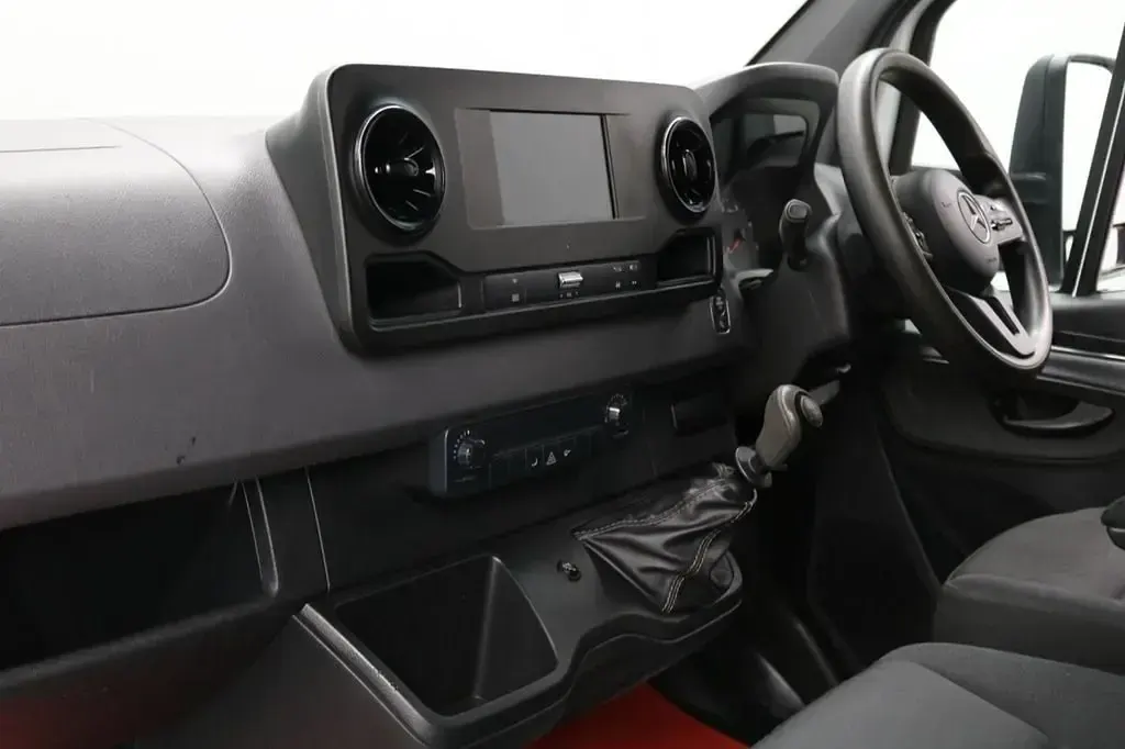 Usado Mercedes Sprinter Progressive 145 HP (106 kW) 2021 Branco Van