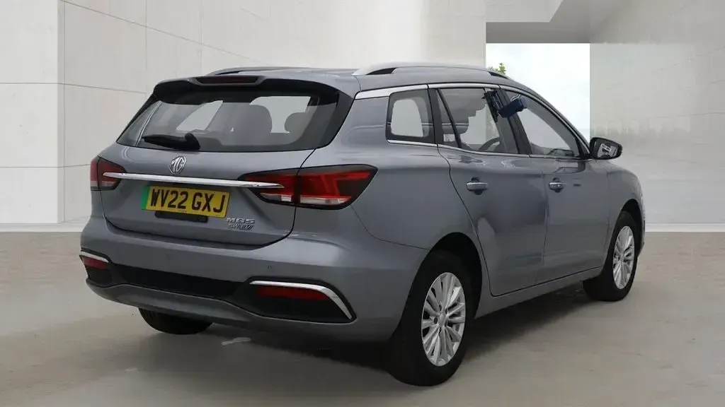 Used MG MG5 EV Exclusive 114 kW (156 HP) 2022 Silver Estate