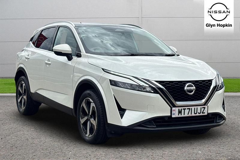 White Used 2021 Nissan Qashqai N-Connecta SUV | £21,306 (A bit pricey) - Image 1/4
