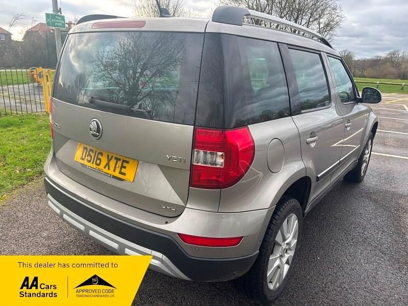 Used Skoda Yeti Outdoor LAURIN & KLEMENT 2016 Beige SUV